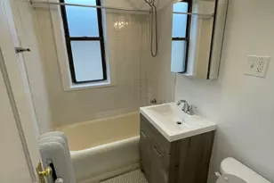 635 W Roscoe St, Chicago, IL 60657 - Photo 6