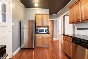 1253 W Byron St, Chicago, IL 60613 - Photo 8