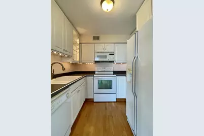 511 Aurora Avenue #510, Naperville, IL 60540 - Photo 6