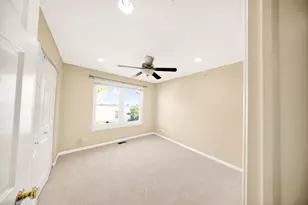 1249 Mallard Ln, Hoffman Estates, IL 60192 - Photo 14