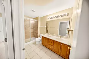 1249 Mallard Ln, Hoffman Estates, IL 60192 - Photo 16