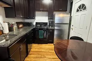 639 W Roscoe St, Chicago, IL 60657 - Photo 8