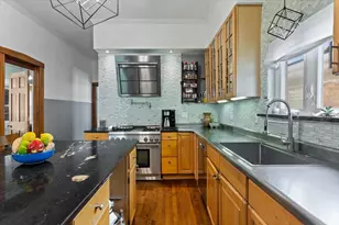3020 N Francisco Ave, Chicago, IL 60618 - Photo 10
