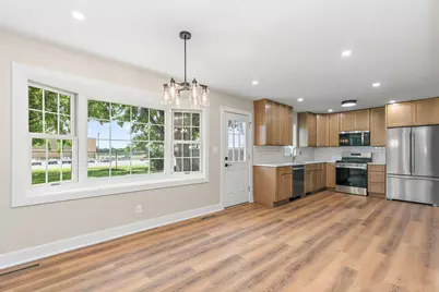 619 Dartmoor Drive, Crystal Lake, IL 60014 - Photo 10