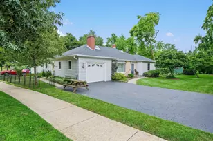 449 Arbor Ave, West Chicago, IL 60185 - Photo 2