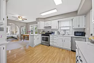 548 Prairie Ave, Downers Grove, IL 60515 - Photo 10
