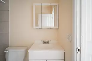541 W Oakdale Ave, Chicago, IL 60657 - Photo 26