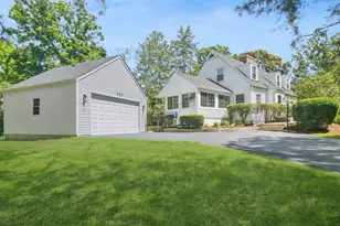 983 Harvard Ct, Highland Park, IL 60035 - Photo 1