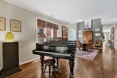 1727 W Peterson Avenue, Chicago, IL 60660 - Photo 12
