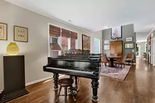 1727 W Peterson Ave, Chicago, IL 60660 - Photo 12