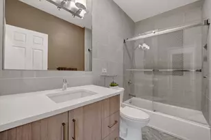 1727 W Peterson Ave, Chicago, IL 60660 - Photo 36