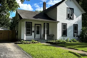 434 Cleveland Ave, Batavia, IL 60510 - Photo 1