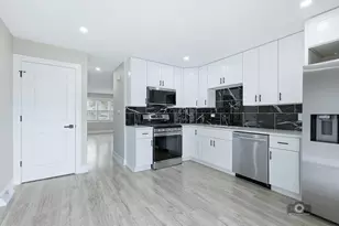 1050 W 87th St, Chicago, IL 60620 - Photo 4