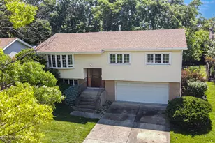 8807 Beechnut Rd, Hickory Hills, IL 60457 - Photo 2