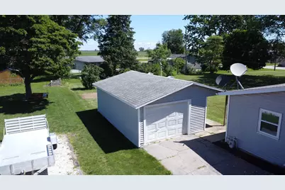 625 W Blue Street, Sheldon, IL 60966 - Photo 6