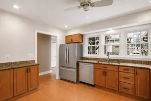 1150 Oakview Dr, Wheaton, IL 60187 - Photo 6