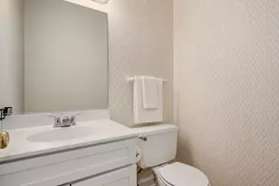1150 Oakview Dr, Wheaton, IL 60187 - Photo 22