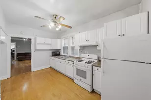 5725 N Artesian Ave, Chicago, IL 60659 - Photo 10