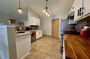 3150 Montrose Dr, Lake in the Hills, IL 60156 - Photo 8