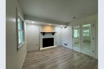 3100 Harris Drive, Joliet, IL 60431 - Photo 4