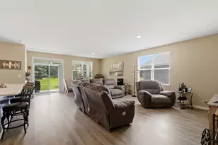 1155 Heritage Ct, Pingree Grove, IL 60140 - Photo 6