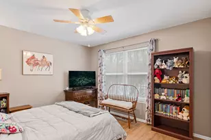 3214 Debra Dr, Island Lake, IL 60042 - Photo 14