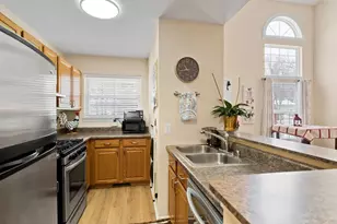 3214 Debra Dr, Island Lake, IL 60042 - Photo 6