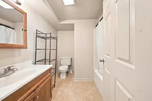 769 Parker Ave, Aurora, IL 60505 - Photo 10