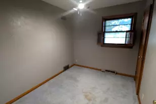 105 N 4th Ave, Sherrard, IL 61281 - Photo 8