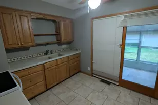 105 N 4th Ave, Sherrard, IL 61281 - Photo 12