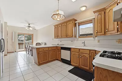 4818 N Sayre Avenue, Chicago, IL 60656 - Photo 2