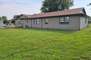 110 Grayson Rd, Eldorado, IL 62930 - Photo 4