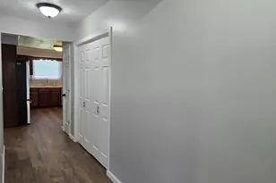 110 Grayson Rd, Eldorado, IL 62930 - Photo 8