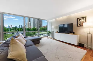 330 W Diversey Pkwy, Chicago, IL 60657 - Photo 4