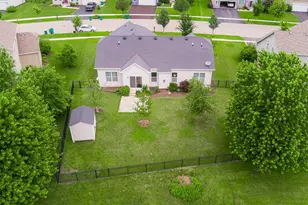 336 E Cloverlane Dr, Sycamore, IL 60178 - Photo 6