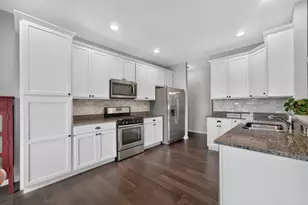 336 E Cloverlane Dr, Sycamore, IL 60178 - Photo 20
