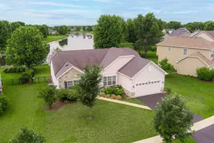 336 E Cloverlane Dr, Sycamore, IL 60178 - Photo 2