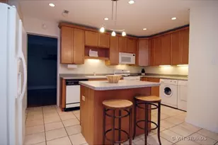 408 W Briar Pl, Chicago, IL 60657 - Photo 4