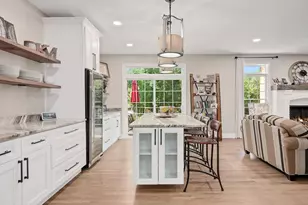 324 Turnberry Ln, Glen Ellyn, IL 60137 - Photo 16