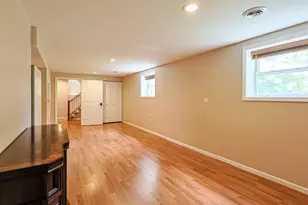 1412 Windsor Cir, Carpentersville, IL 60110 - Photo 16