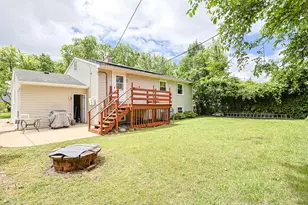 1412 Windsor Cir, Carpentersville, IL 60110 - Photo 22
