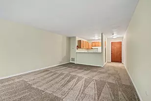 1833 Four Lakes Ave, Lisle, IL 60532 - Photo 4