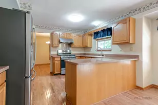 1889 McRae Ln, Mundelein, IL 60060 - Photo 16