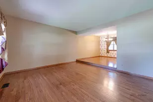 1889 McRae Ln, Mundelein, IL 60060 - Photo 6