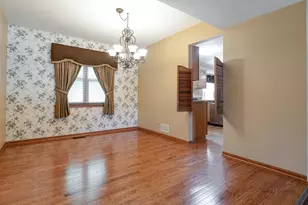 1889 McRae Ln, Mundelein, IL 60060 - Photo 10