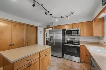 715 N Green Street, McHenry, IL 60050 - Photo 10
