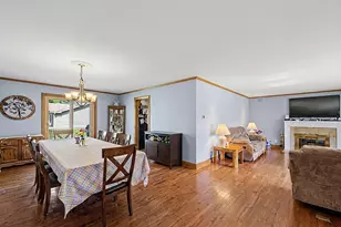 715 N Green St, McHenry, IL 60050 - Photo 6