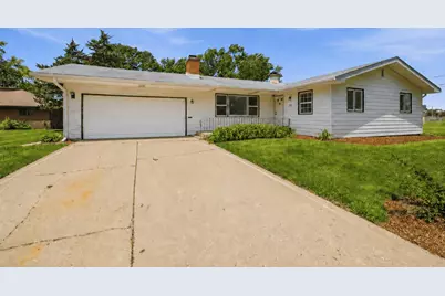 70 Mary Ln Court, Crystal Lake, IL 60014 - Photo 2
