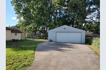 604 Frances Avenue, Loves Park, IL 61111 - Photo 4