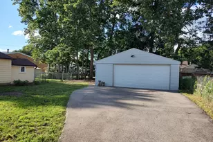 604 Frances Ave, Loves Park, IL 61111 - Photo 4